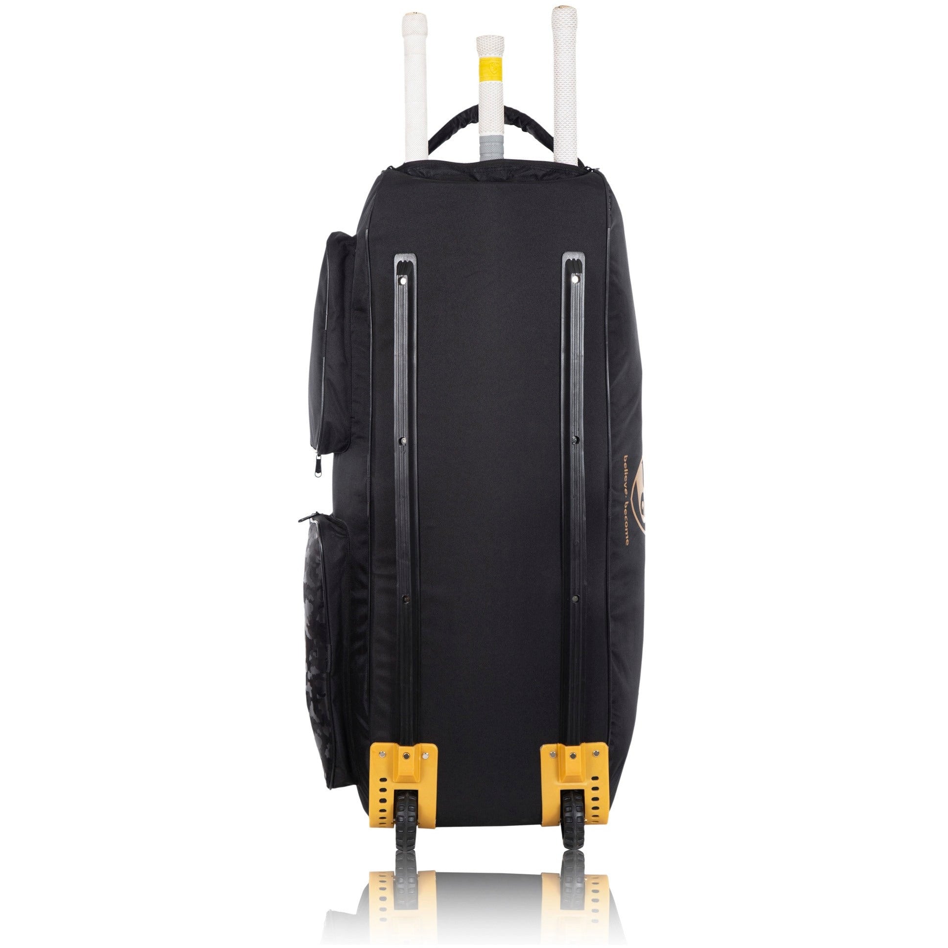 SG 22 YARD X3 WHEELIE Kit Bag - Magnus Cricket